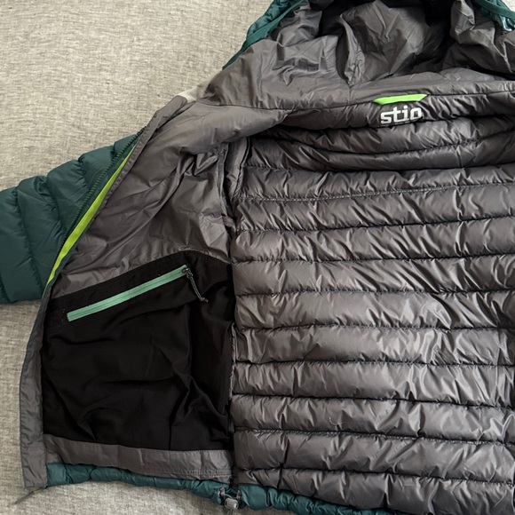 Stio Men Hometown Down Hooded Jacket
Like New! Worn once. - Picture 7 of 14